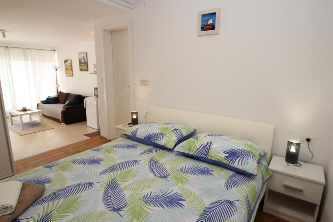 Apartment Luigi Пореч Екстер'єр фото