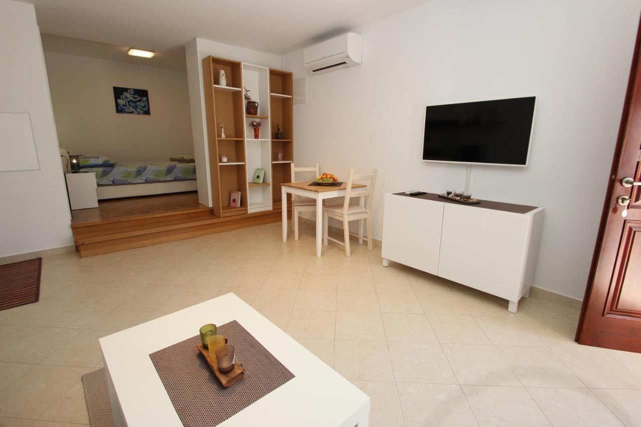 Apartment Luigi Пореч Екстер'єр фото