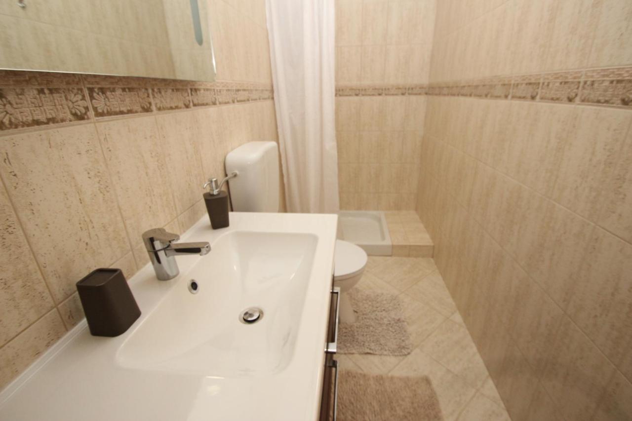 Apartment Luigi Пореч Екстер'єр фото